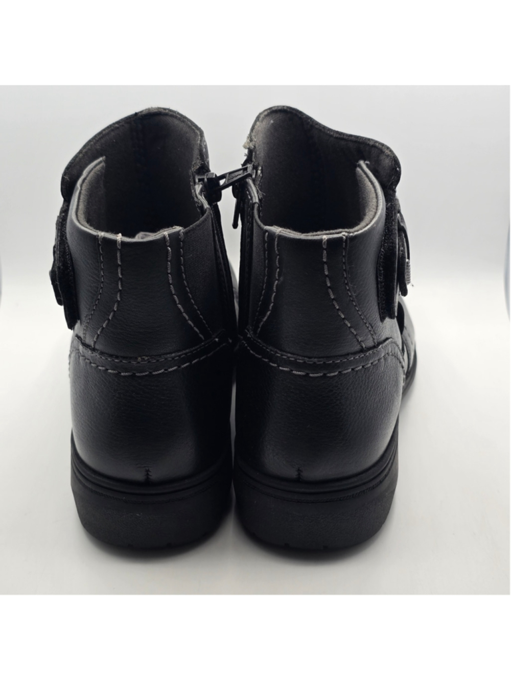 Women's Clarks Black Leather Ankle Booties Size 7.5 - Picture 7 of 10